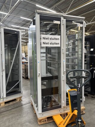 Ca. 27x Serverkast, CAE